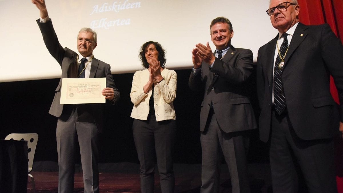 CIT was presented with the Diploma of Collective Friend by the Royal Society of Friends of the Basque Country 7
